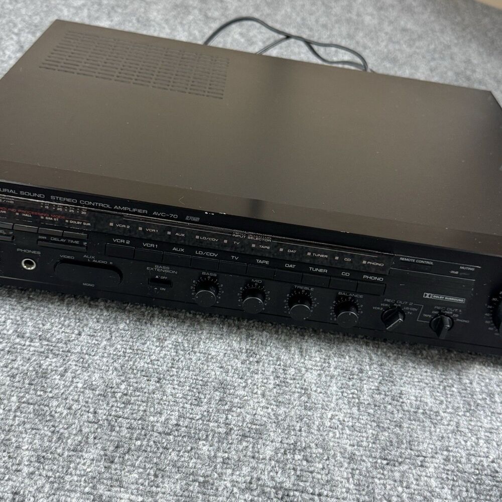 Yamaha Natural Sound Stereo Control Amplifier AVC-70 No Remote - Works Great